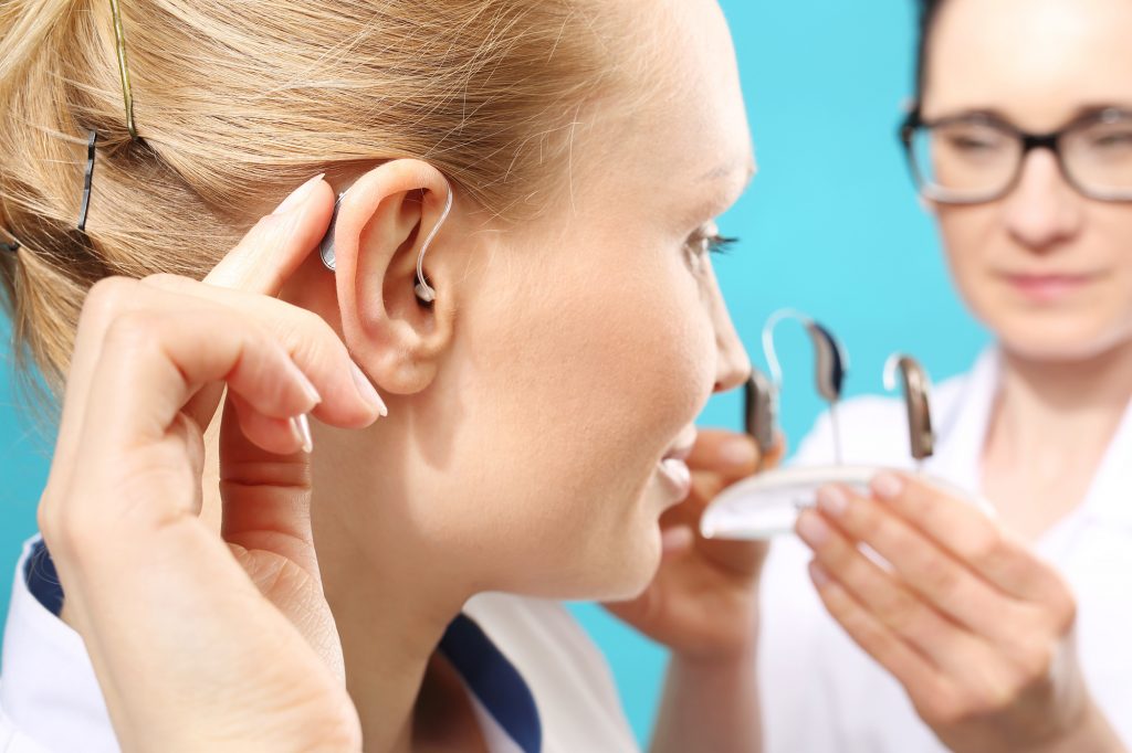 Top 4 Factors to Consider When Choosing Hearing Aids