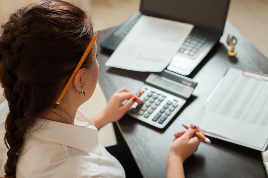 How Much Does It Cost to Hire an Accountant to Do Your Taxes?