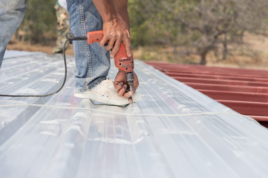 Top 5 Factors to Consider When Hiring Residential Roofing Companies