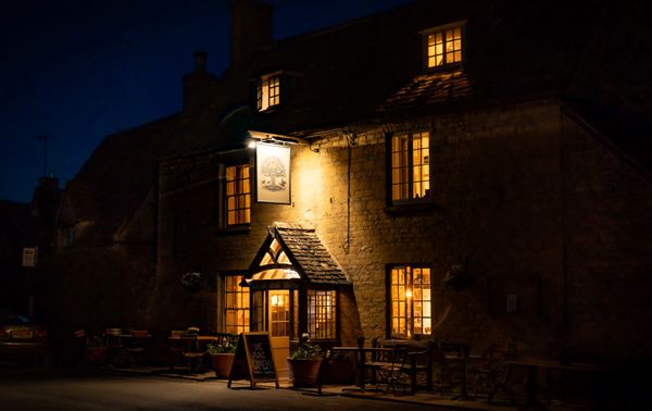 Restaurant and Pubs in Cotswolds - Some of the Best Ones!