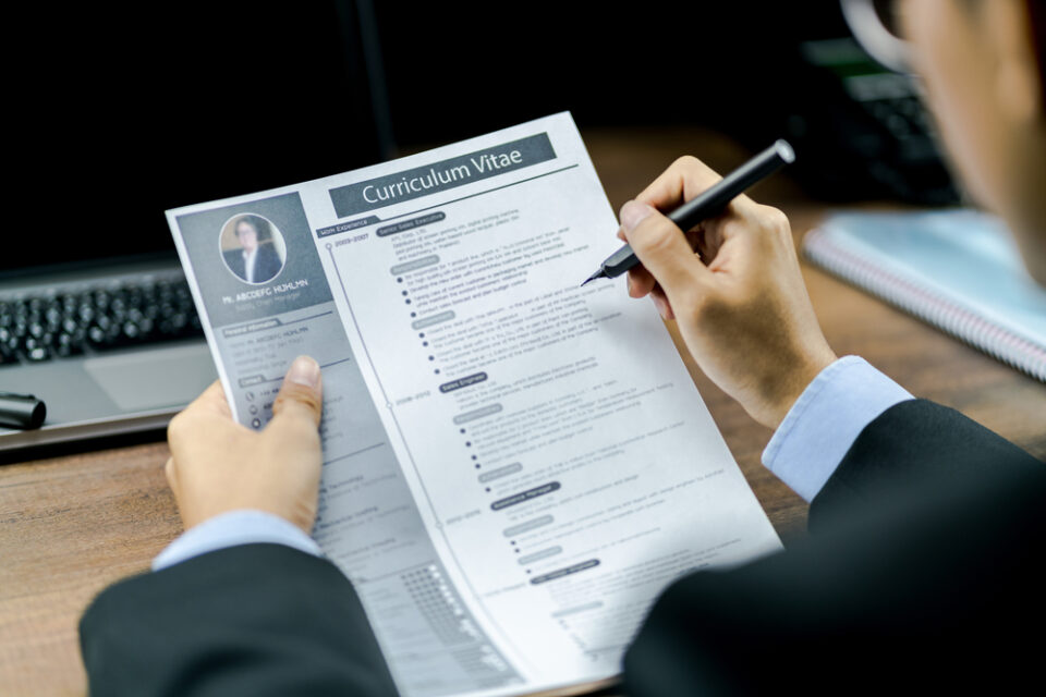 7 best resume template examples that help professionals