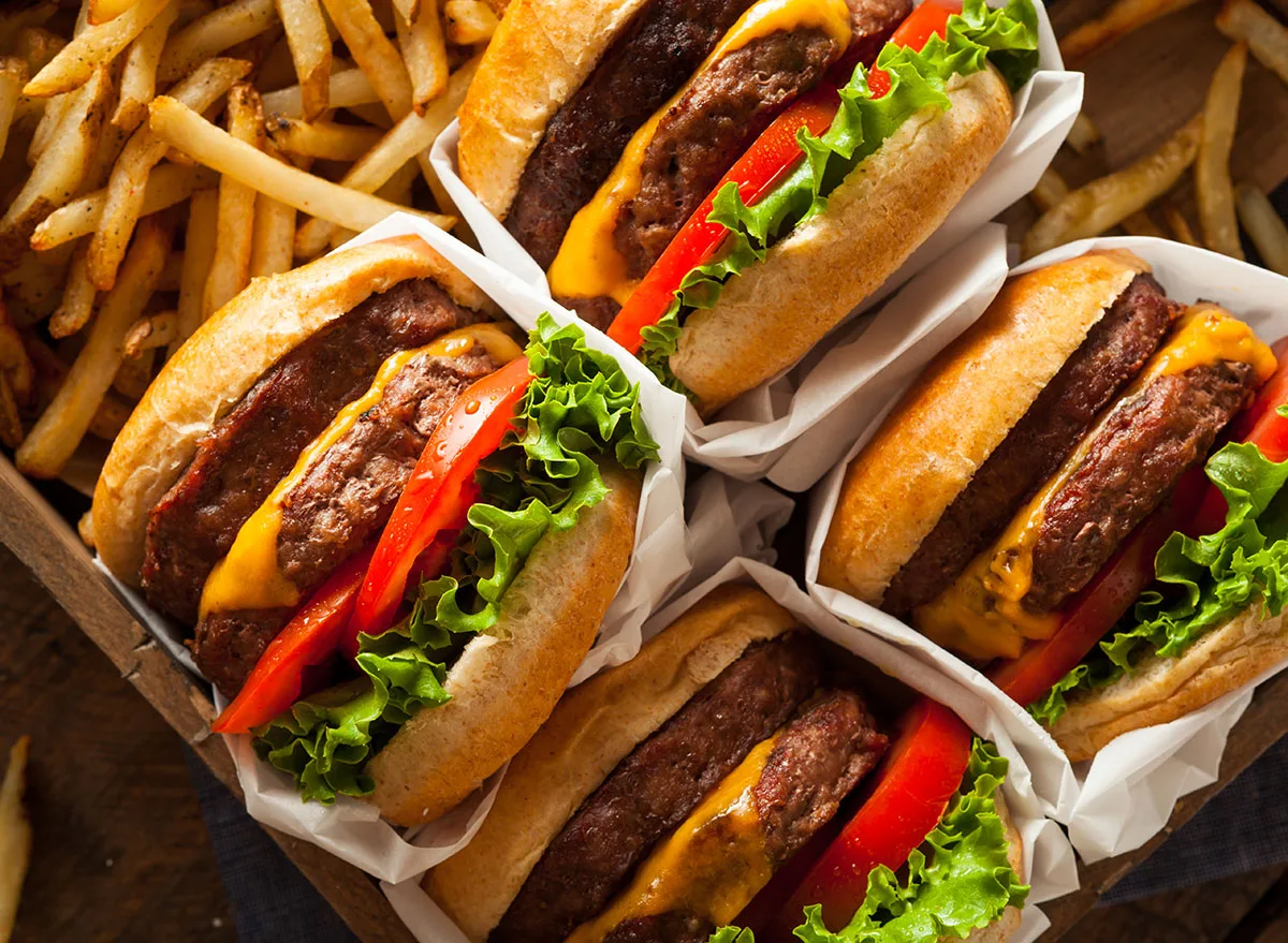 Why are Burgers the Most Popular Fast Food Items?